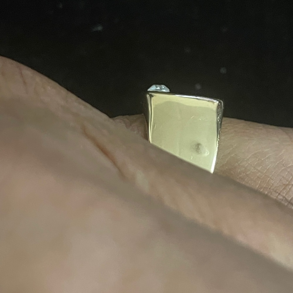 Ring - Picture 2 of 5